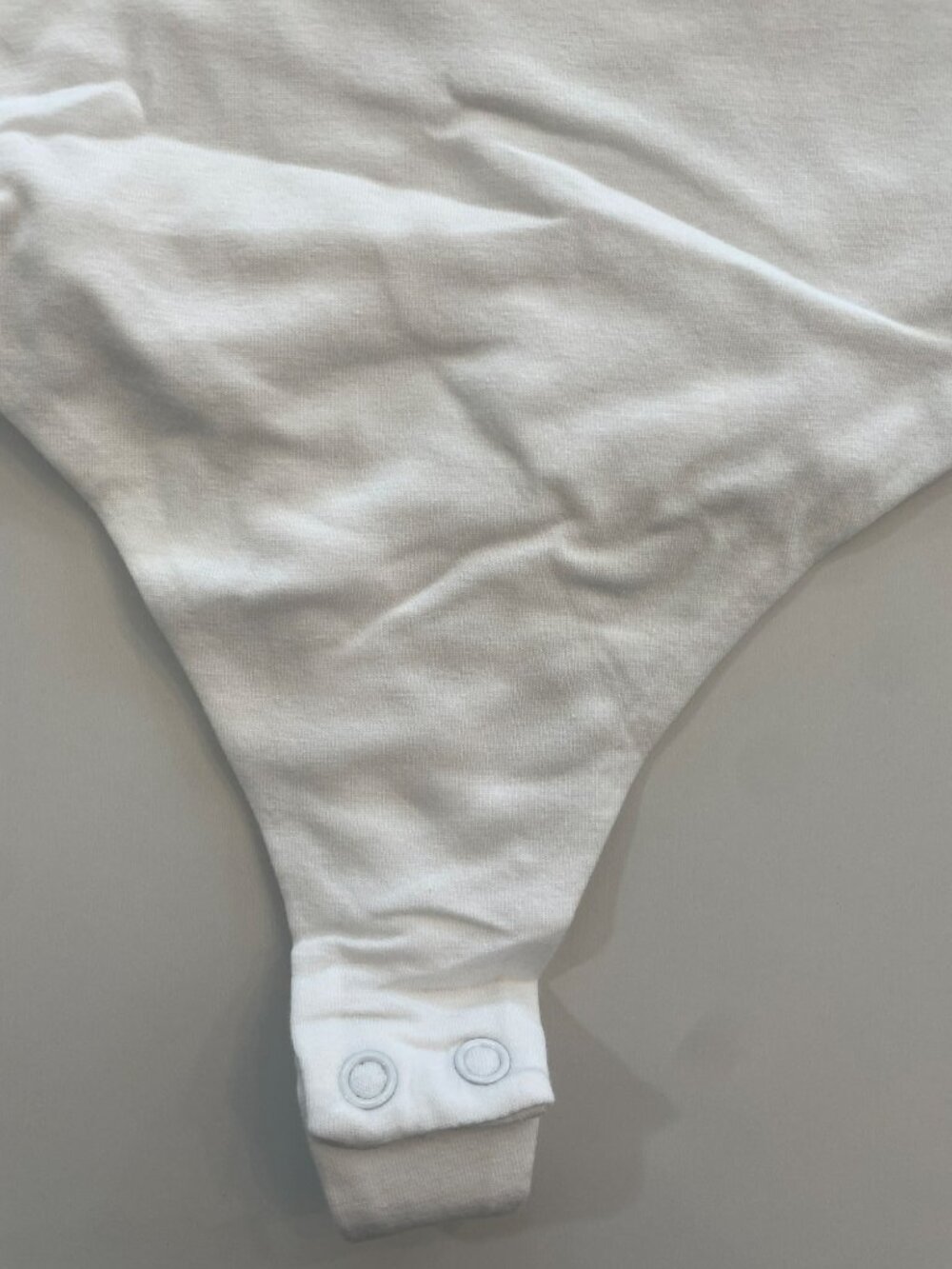 Nuuds White Short Sleeve Bodysuit With Snap Closure Women's Size XXL NEW - Picture 4 of 7